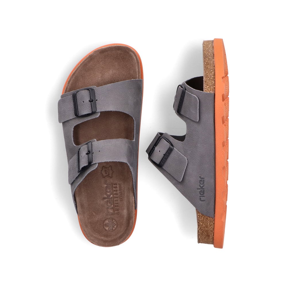 Graue Rieker Herren Pantoletten 21190-40 mit einem Schnallen sowie Extraweite H. Schuh von oben, liegend.