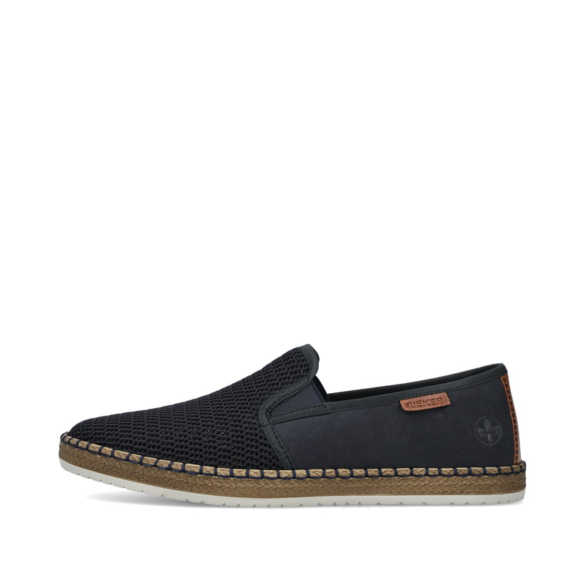 Blaue Rieker Herren Slipper B5265-14 mit einem Gummizug sowie Komfortweite G 1/2. Schuh Außenseite.