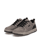 Graue Rieker Herren Sneaker Low 36000-64 mit wasserabweisender RiekerTEX-Membran. Schuhpaar seitlich schräg.