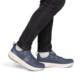 Blaue Rieker Sport Herren Sneaker Low U4301-12. Schuh am Fuß.