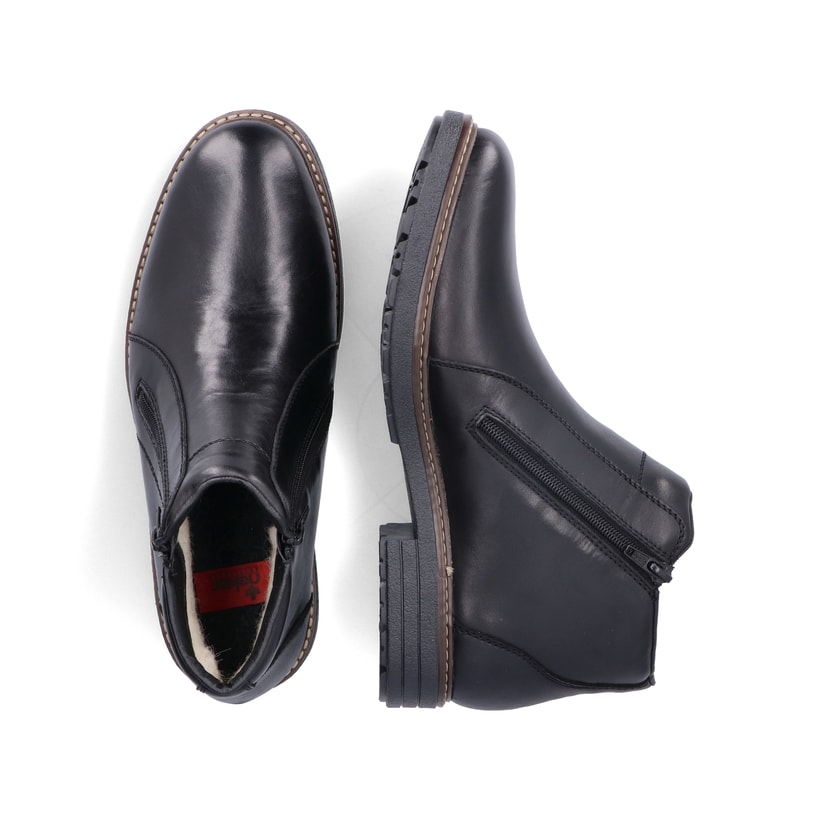 Schwarze Rieker Herren Kurzstiefel 33160-00 mit wasserabweisender TEX-Membran. Schuh von oben, liegend.