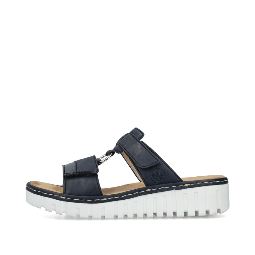 Blaue Rieker Damen Pantoletten V1396-14 mit einem Klettverschluss. Schuh Außenseite.