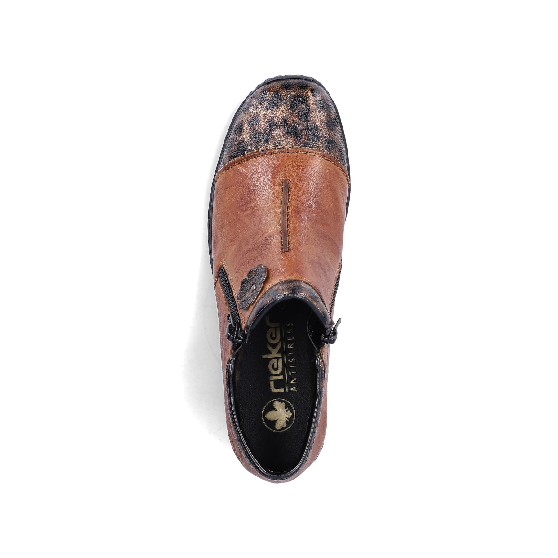 Braune Rieker Damen Kurzstiefel 58388-23 aus Glattleder mit dekorativer Blume. Schuh von oben.