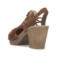 Braune Rieker Slingpumps 66775-24 aus Rauleder mit handgestickten Nähten. Schuh von hinten.