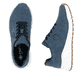 Blaue Rieker Damen Sneaker Low M4903-14 mit einer Schnürung sowie Extraweite H. Schuh von oben, liegend.