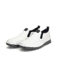 Weiße Rieker Herren Slipper 05450-80 mit einem Elastikeinsatz sowie Extraweite H. Schuhpaar seitlich schräg.