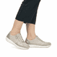 Baskets basses Rieker beiges pour femme N1112-60 avec fermeture éclair. Chaussure au pied.