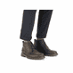 Dunkelbraune Rieker Herren Schnürstiefel 31640-25 mit einer robusten Profilsohle. Schuh am Fuß
