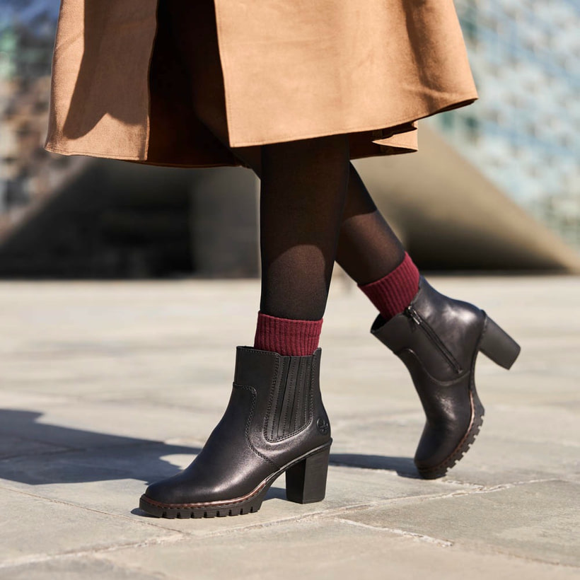 Schwarze Rieker Damen Stiefeletten Y2577-00 getragen
