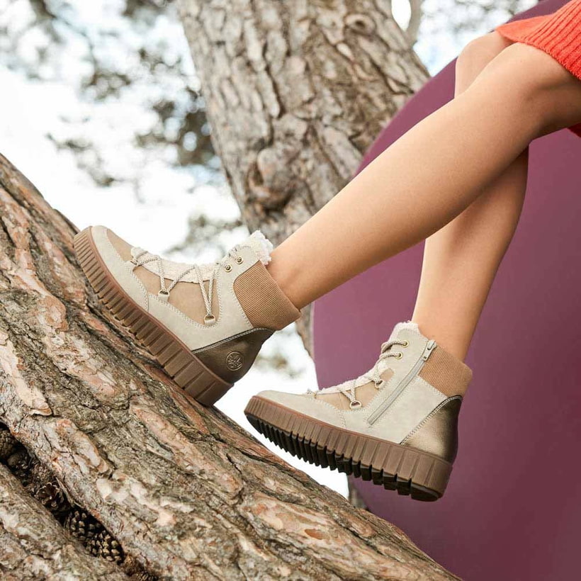 Beige Rieker Damen Schnürstiefel Y6120-60 getragen