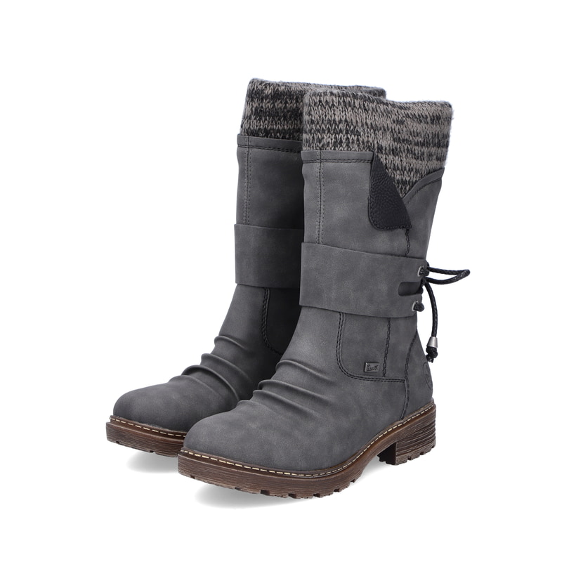 Graue Rieker Damen Kurzstiefel Z4783-45 mit wasserabweisender RiekerTEX-Membran. Schuhpaar seitlich schräg.