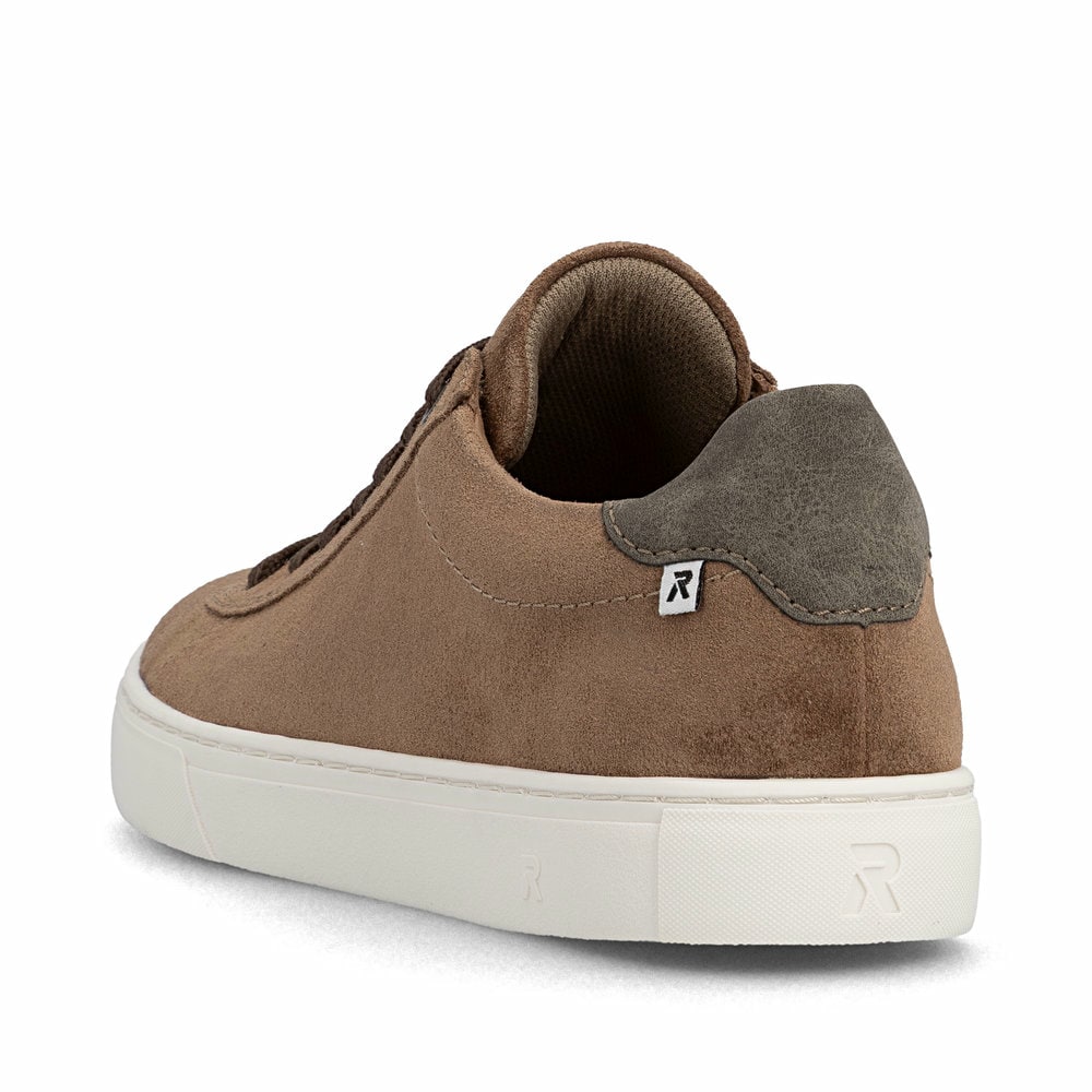 Braune Rieker Herren Sneaker Low U0701-22 aus Rauleder mit einer Schnürung. Schuh von hinten.