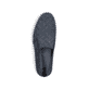 Blaue Rieker Herren Slipper B2965-14 in Löcheroptik mit einem Gummizug. Schuh von oben.