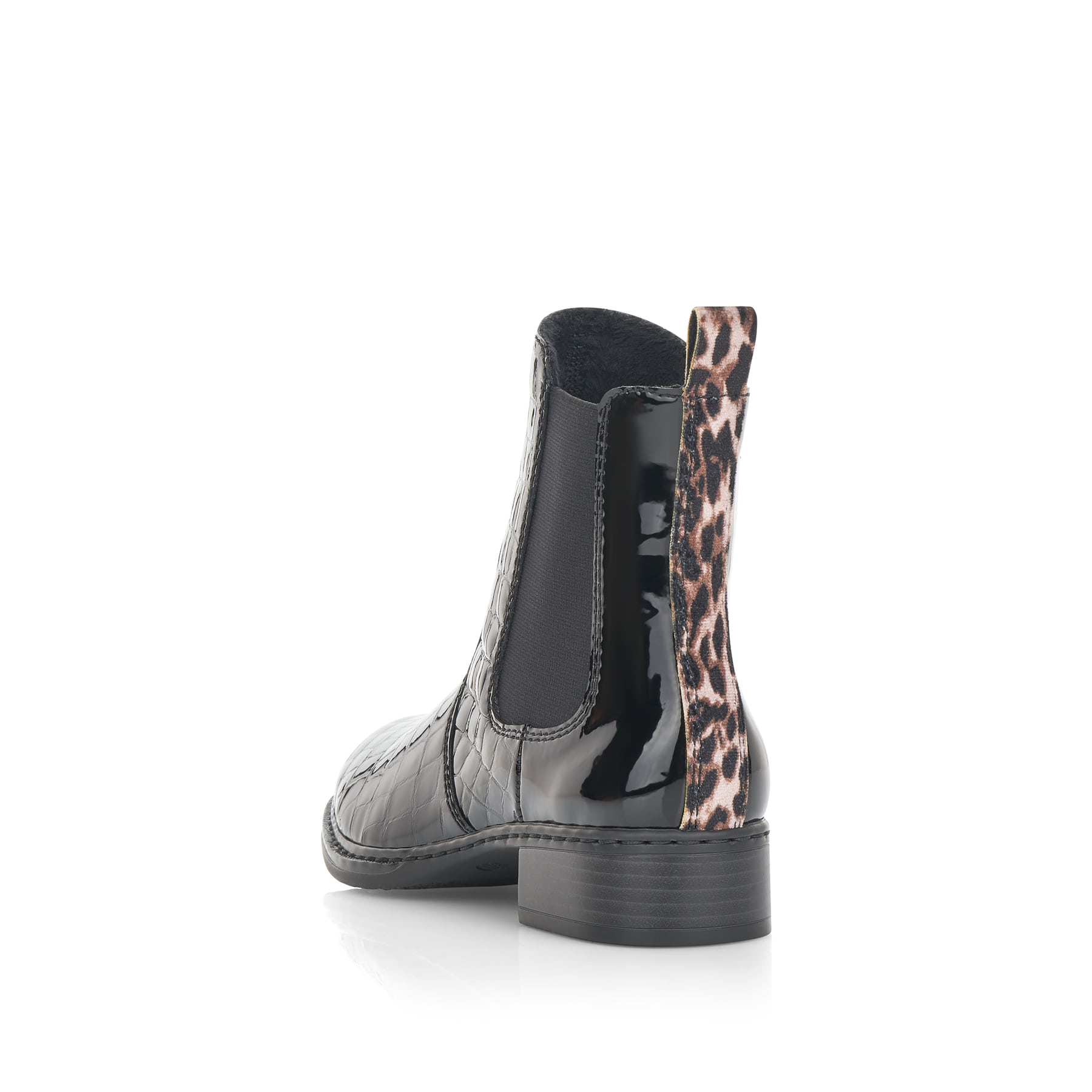 Urbanschwarze Rieker Damen Chelsea Boots 73494-00 mit Elastikeinsatz. Schuh von hinten.