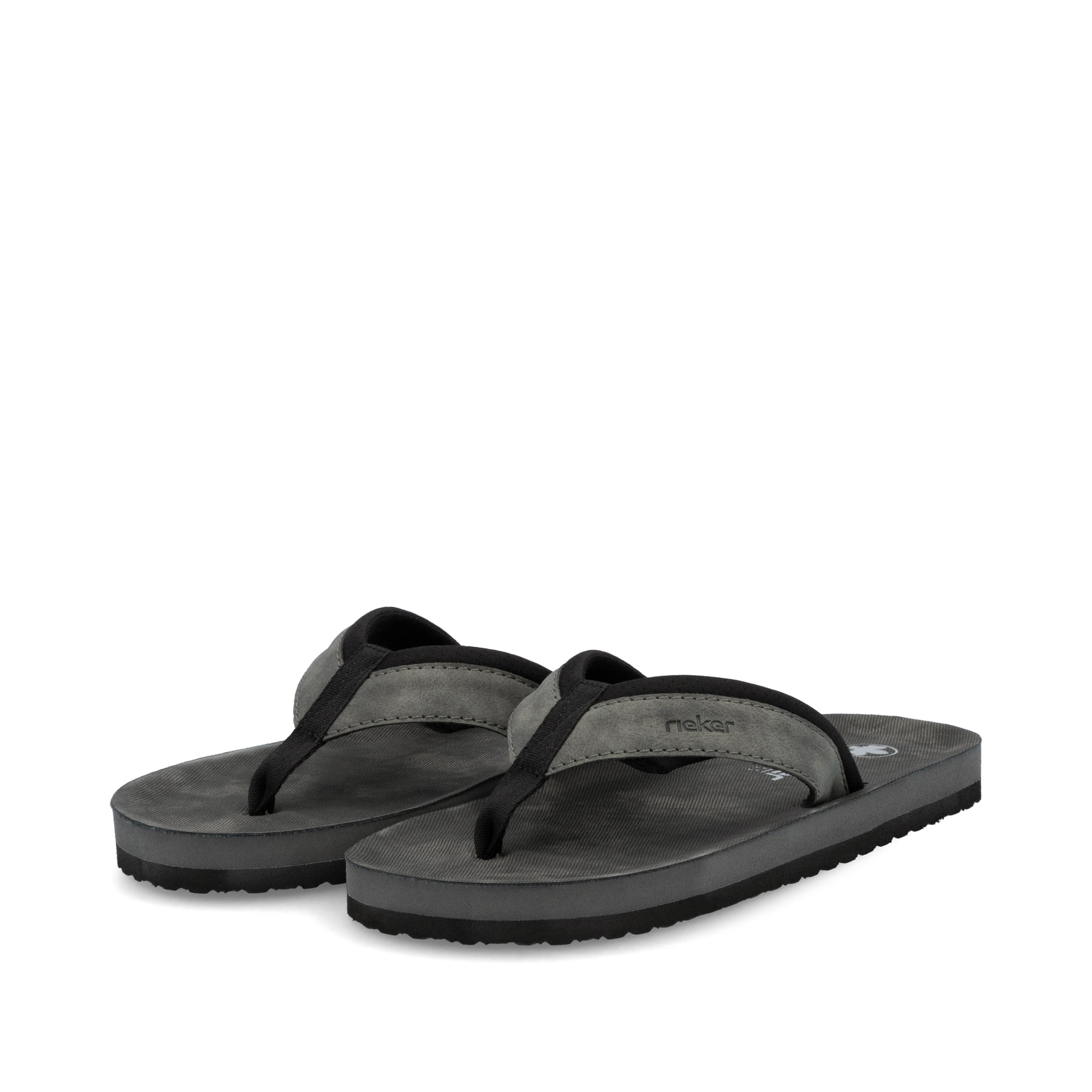 Graue Rieker Herren Zehentrenner 20151-45 mit der Komfortweite G. Schuhpaar seitlich schräg.