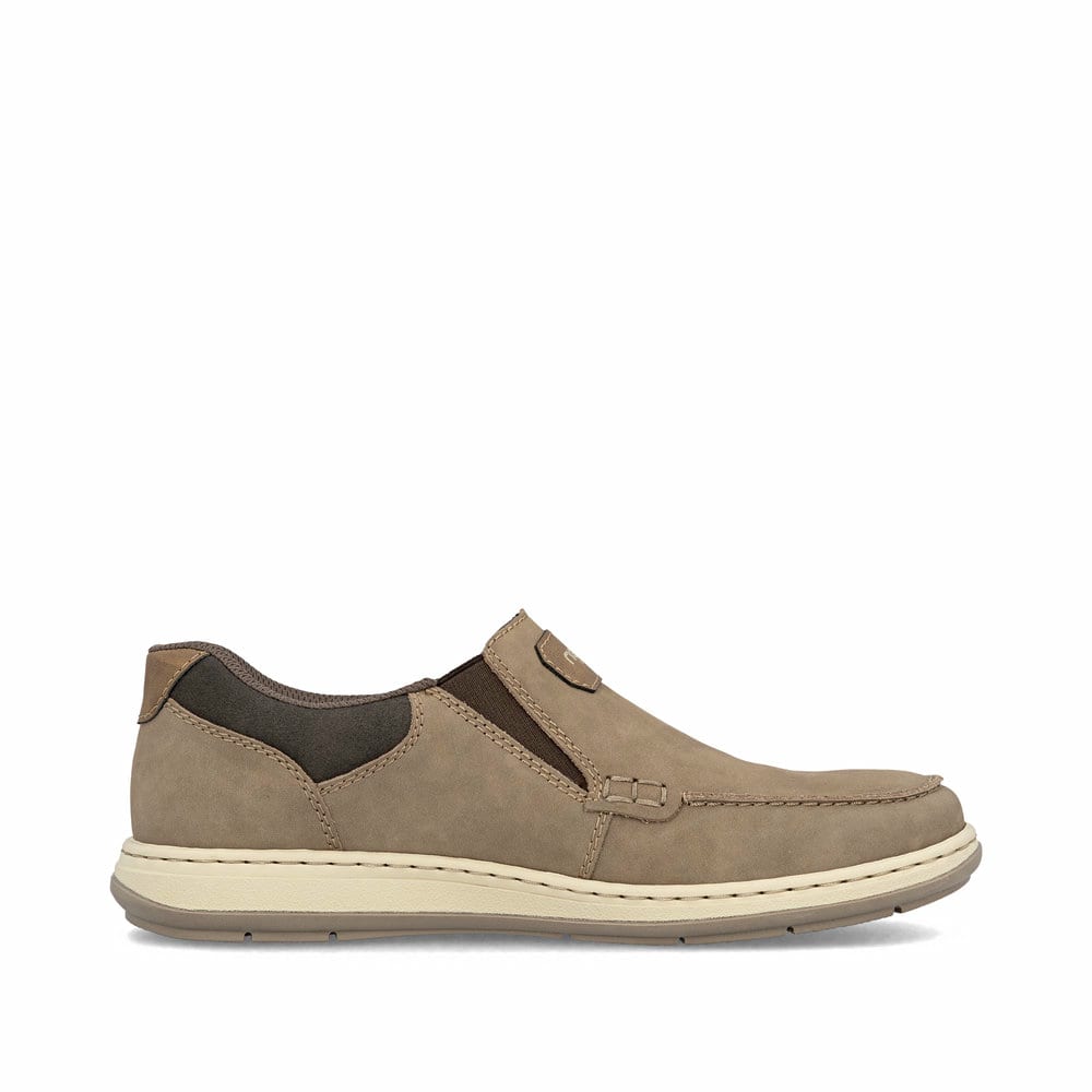 Braune Rieker Herren Slipper 17368-25 mit einem Gummizug sowie der Extraweite H. Schuh Innenseite.