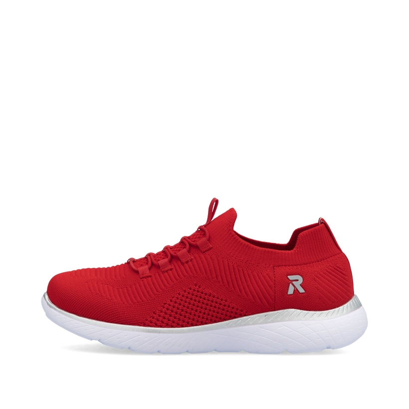 Rote Rieker Damen Slipper M5074-33 mit Gummizug sowie einer ultraleichten Sohle. Schuh Außenseite.