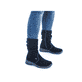 
Tiefschwarze Rieker Damen Kurzstiefel Z68M1-01 mit einer schockabsorbierenden Sohle. Schuh seitlich schräg