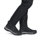 Schwarze Rieker Herren Schnürstiefel 30301-00 mit dem umdrehbaren Glacier Grip. Schuh am Fuß.