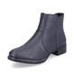 
Azurblaue Rieker Damen Stiefeletten 73455-14 mit Reißverschluss sowie Blockabsatz. Schuh seitlich schräg
