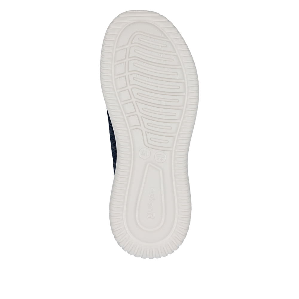 Blaue Rieker Herren Slipper B9651-14 mit einem Gummizug sowie der Komfortweite G. Schuh Laufsohle.