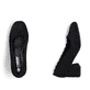 Schwarze Rieker Pumps 44767-00 mit einer griffigen Sohle. Schuh von oben, liegend.