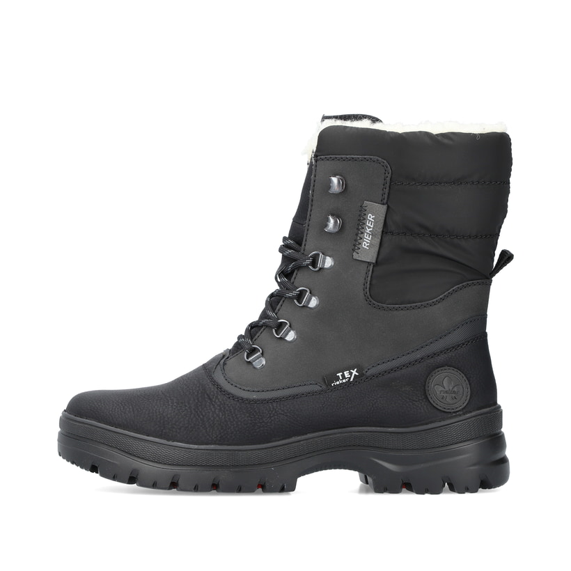 
Tiefschwarze Rieker Herren Schnürstiefel F5424-01 mit einer Flip-Grip Sohle mit Spikes. Schuh Außenseite