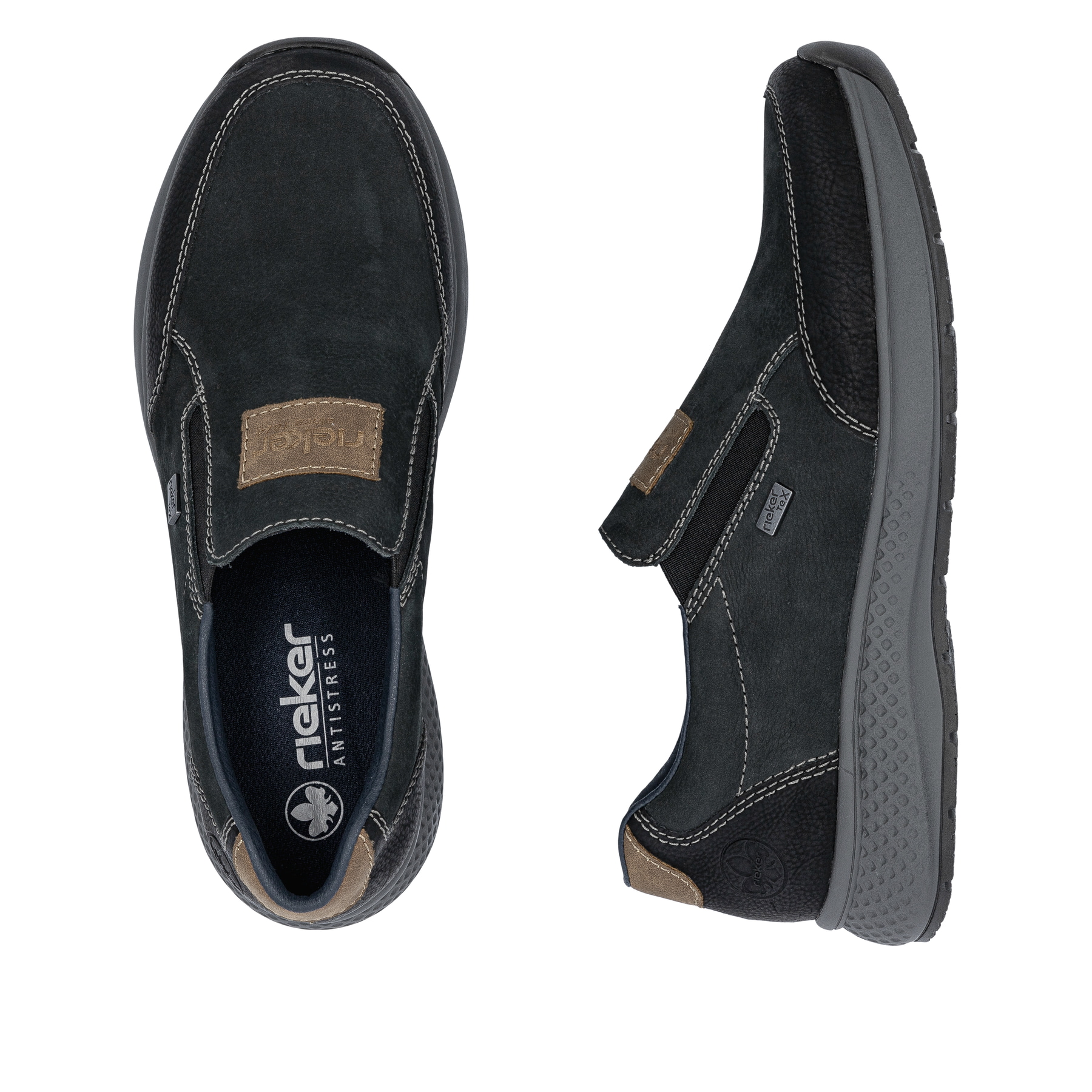 Schwarze Rieker Herren Slipper B7654-02 mit wasserabweisender RiekerTEX-Membran. Schuh von oben, liegend.