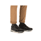 
Asphaltschwarze Rieker Herren Sneaker Low B2002-00 mit Schnürung sowie einer Profilsohle. Schuh am Fuß