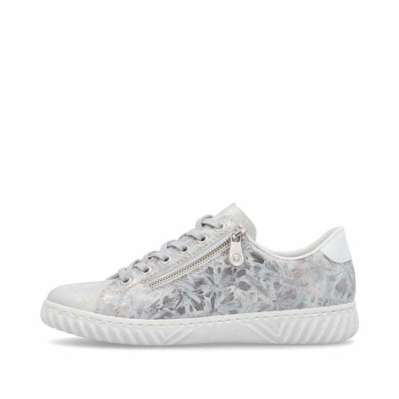 Baskets basses Rieker argent pour femme N0900-90 avec motif floral. Côté extérieur de la chaussure.
