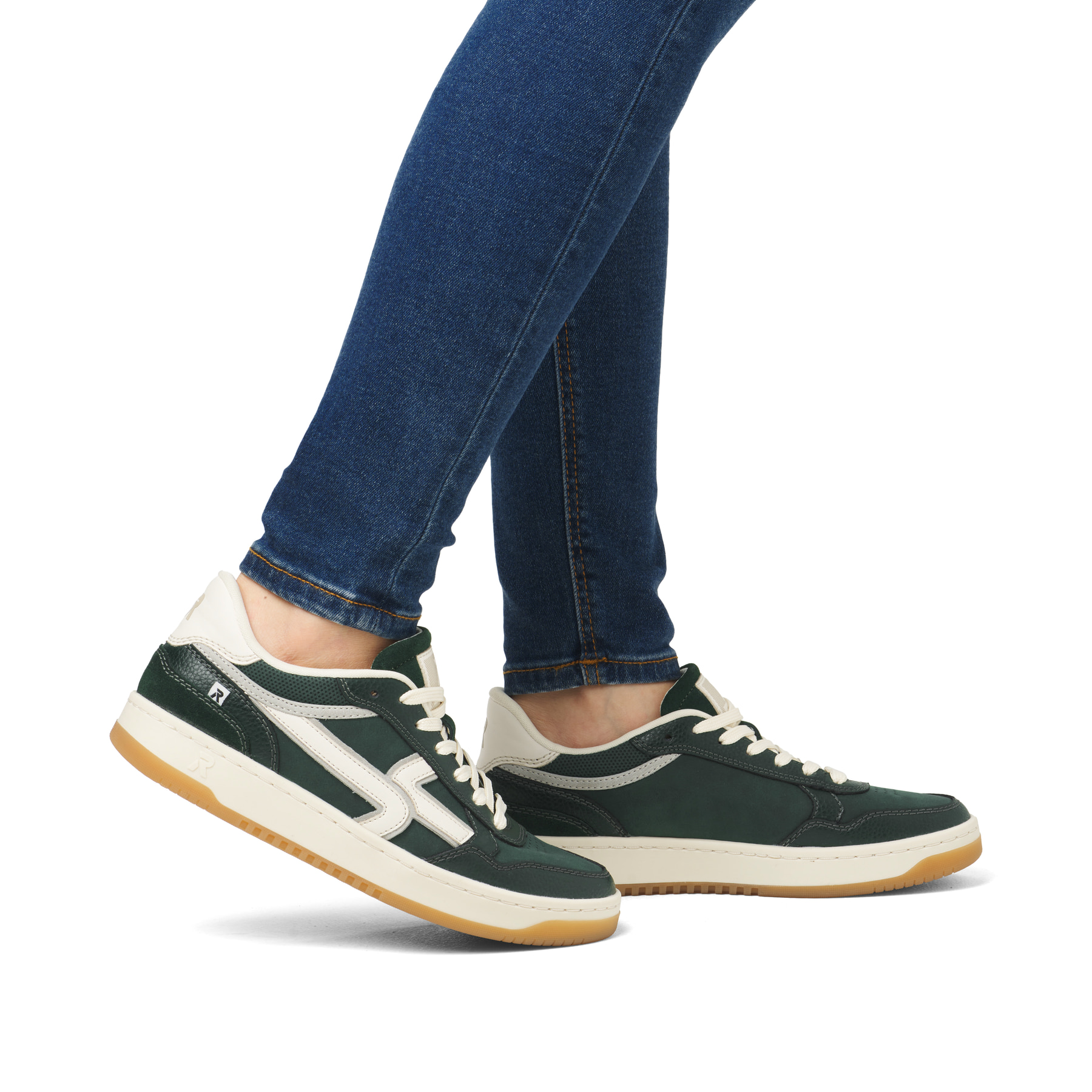 Baskets basses Rieker vertes pour femme W1900-54 avec semelle durable. Chaussure au pied.