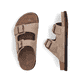 Braune Rieker Herren Pantoletten 21190-27 mit einem Schnallen sowie Extraweite H. Schuh von oben, liegend.