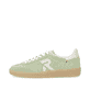 Grüne Rieker Damen Sneaker Low W2200-52 mit Schnürung sowie abriebfester Sohle. Schuh Außenseite.