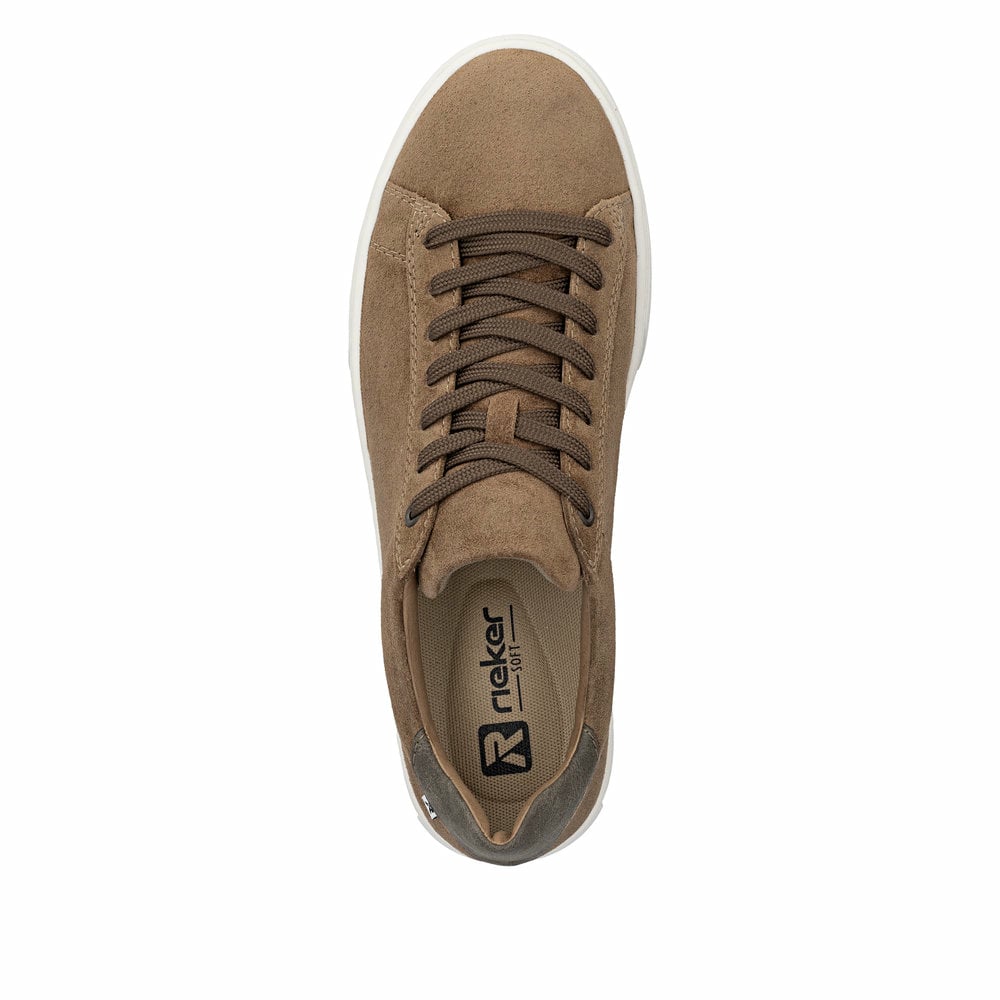 Braune Rieker Herren Sneaker Low U0701-22 aus Rauleder mit einer Schnürung. Schuh von oben.