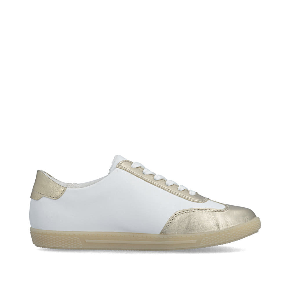 Baskets basses Rieker blanches femme L9700-81 avec finition métallisée. Côté intérieur de la chaussure.