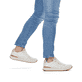 Weiße Rieker Herren Sneaker Low 07605-80 mit flexibler und super leichter Sohle. Schuh am Fuß.