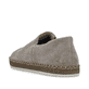 Graue Rieker Herren Slipper B5285-42 mit einem Gummizug sowie Komfortweite G 1/2. Schuh von hinten.
