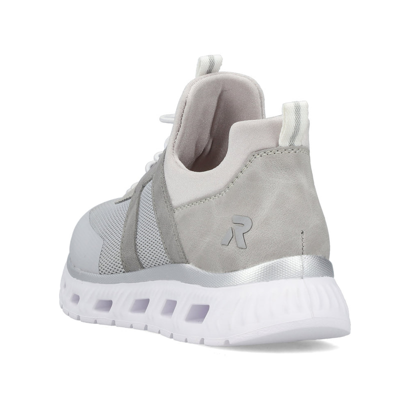 Graue Rieker Damen Sneaker Low M6061-40 mit einem Gummizug sowie Komfortweite G. Schuh von hinten.