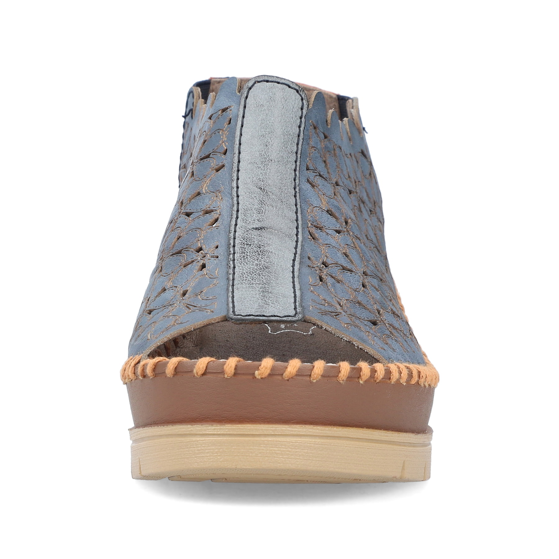 Blaue Rieker Keilsandaletten 60355-14 mit einem Elastikeinsatz sowie Löcheroptik. Schuh von vorne.