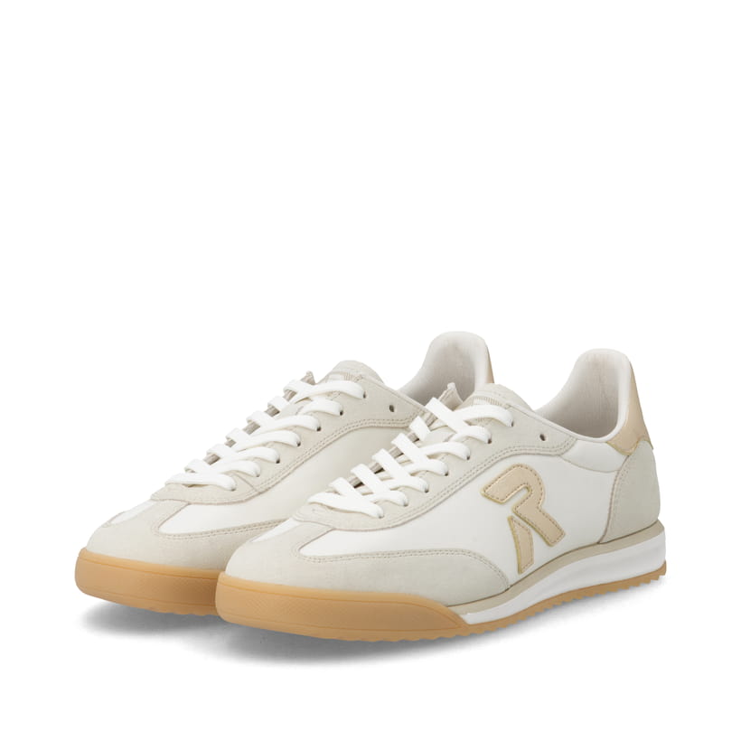 Weisse Rieker Sport Damen Sneaker Low W4000-81. Schuhpaar seitlich schräg.
