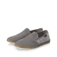 Graue Rieker Herren Slipper B5265-43 mit einem Gummizug sowie Komfortweite G 1/2. Schuhpaar seitlich schräg.