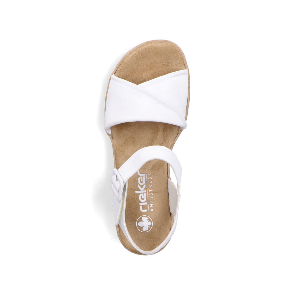 Weiße Rieker Keilsandaletten V3691-80 mit trendiger Schnalle. Schuh von oben.