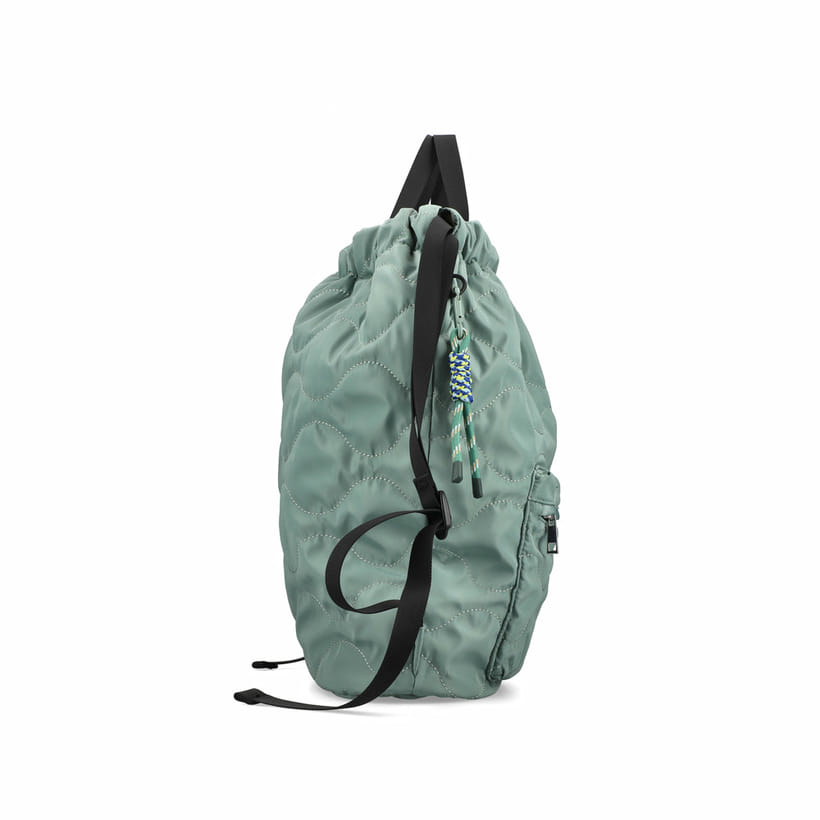 Rieker Damen Handtasche H1108-14 in Marineblau aus Kunstleder mit Reißverschluss. Handtasche getragen.