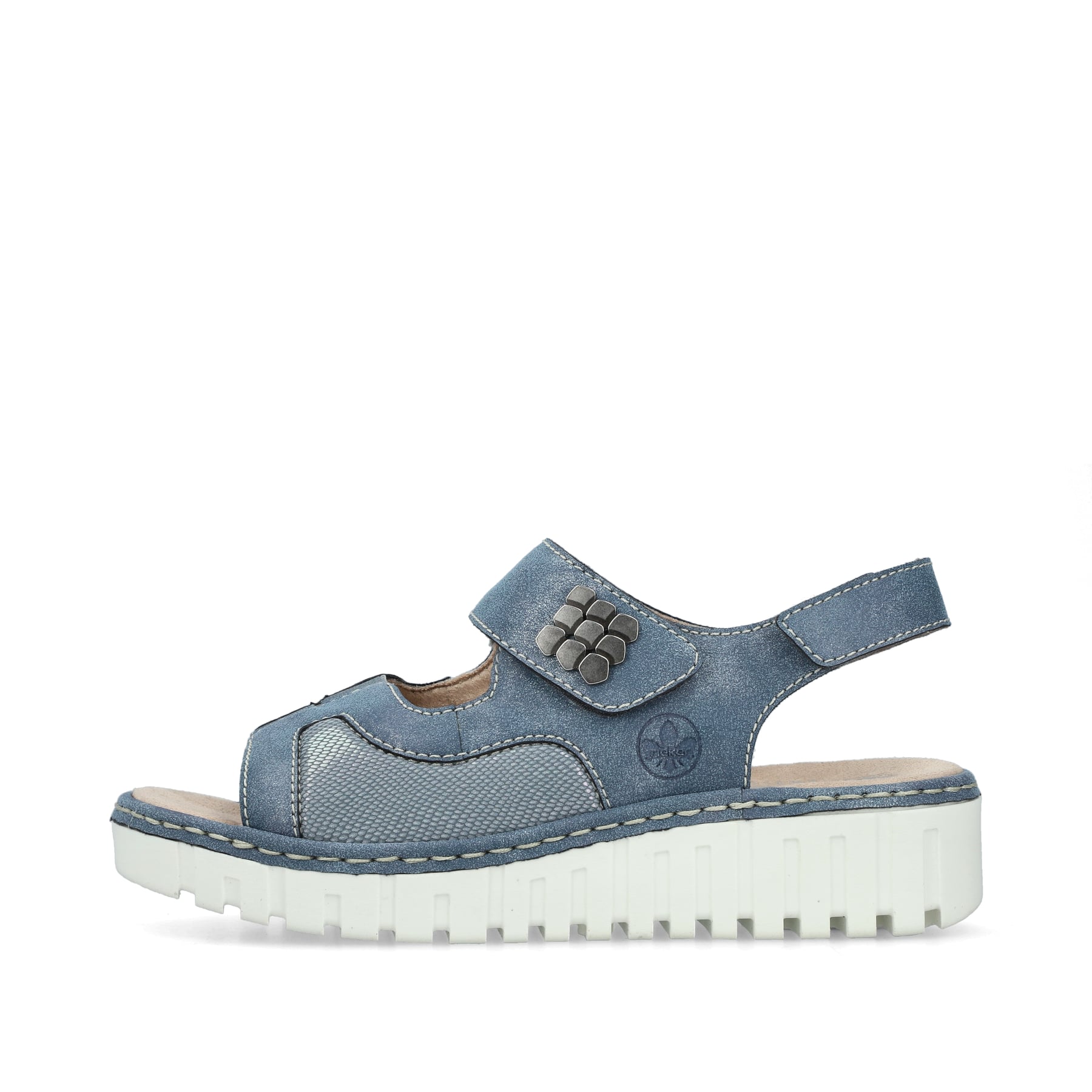 Blaue Rieker Keilsandaletten V1389-12 mit Schmuckelementen sowie Klettverschluss. Schuh Außenseite.