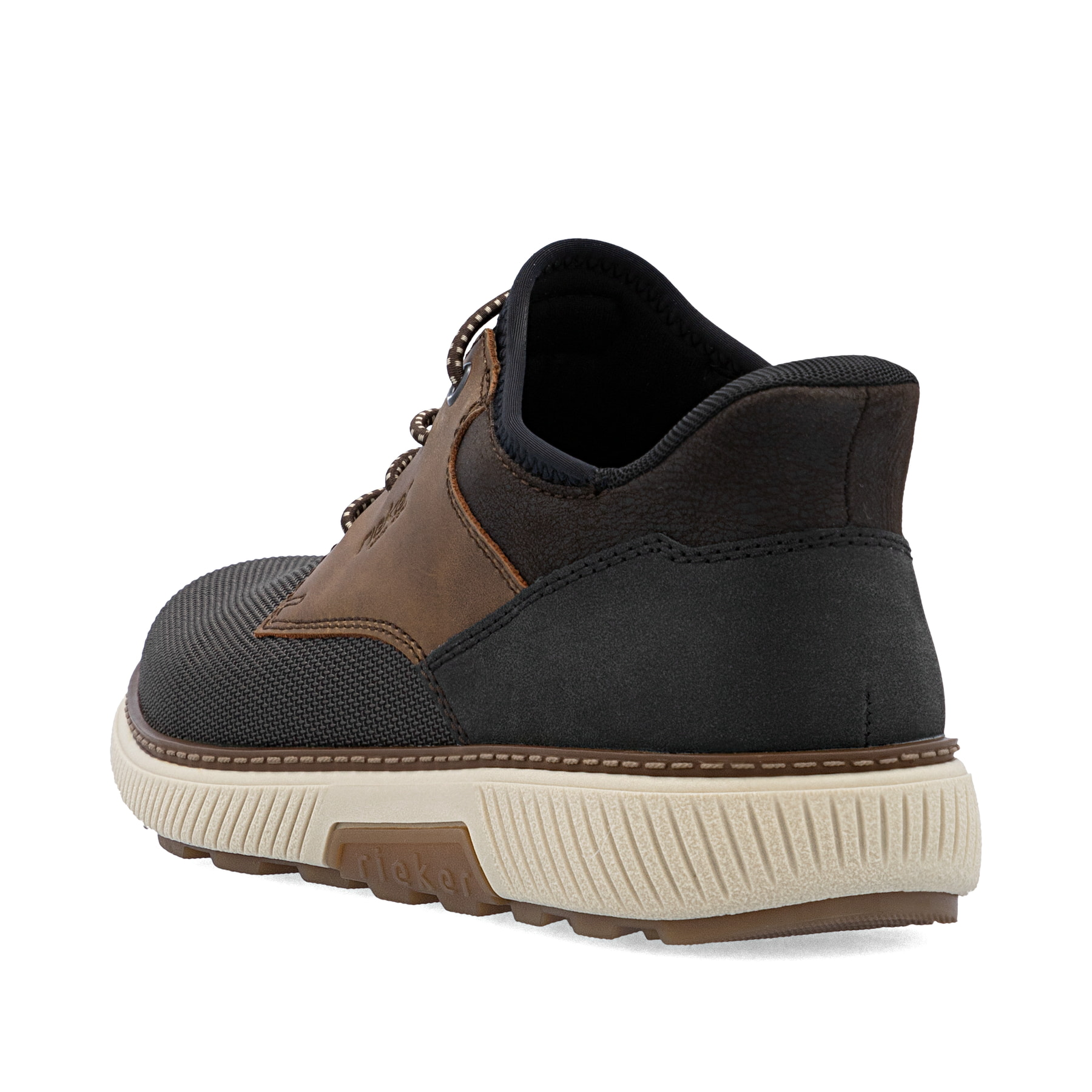 Schwarzbraune Rieker Herren Slipper B3357-25 mit easy Hineinschlüpf-Möglichkeit. Schuh von hinten.