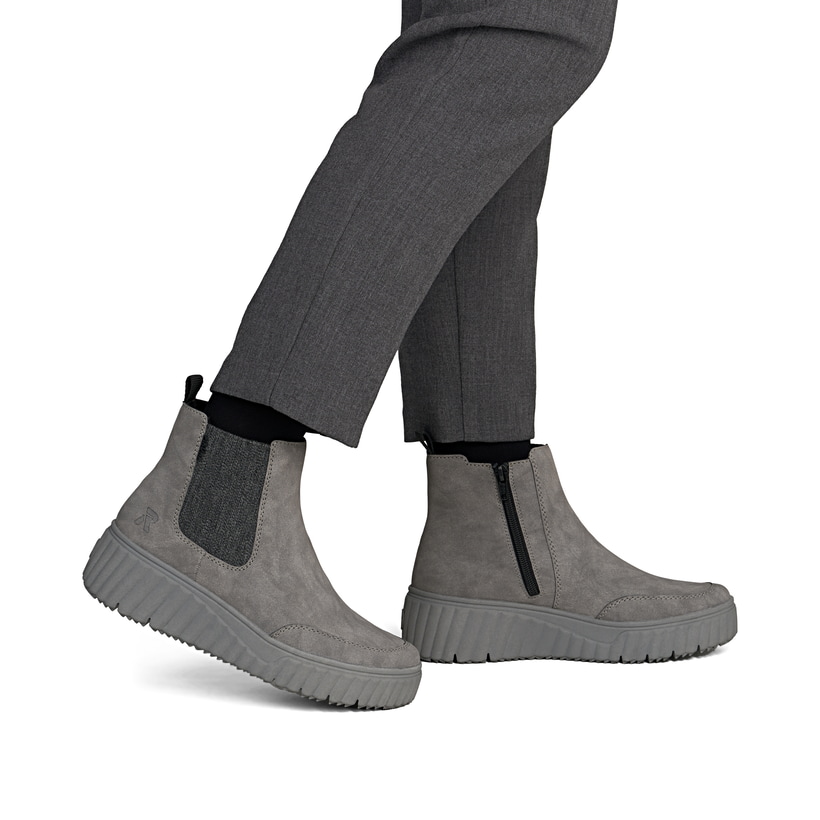 Chelsea Boots Rieker grises pour femme N2553-40 avec fermeture éclair. Chaussure au pied.