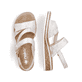 Silberne Rieker Keilsandaletten V3666-60 mit einem Klettverschluss. Schuh von oben, liegend.