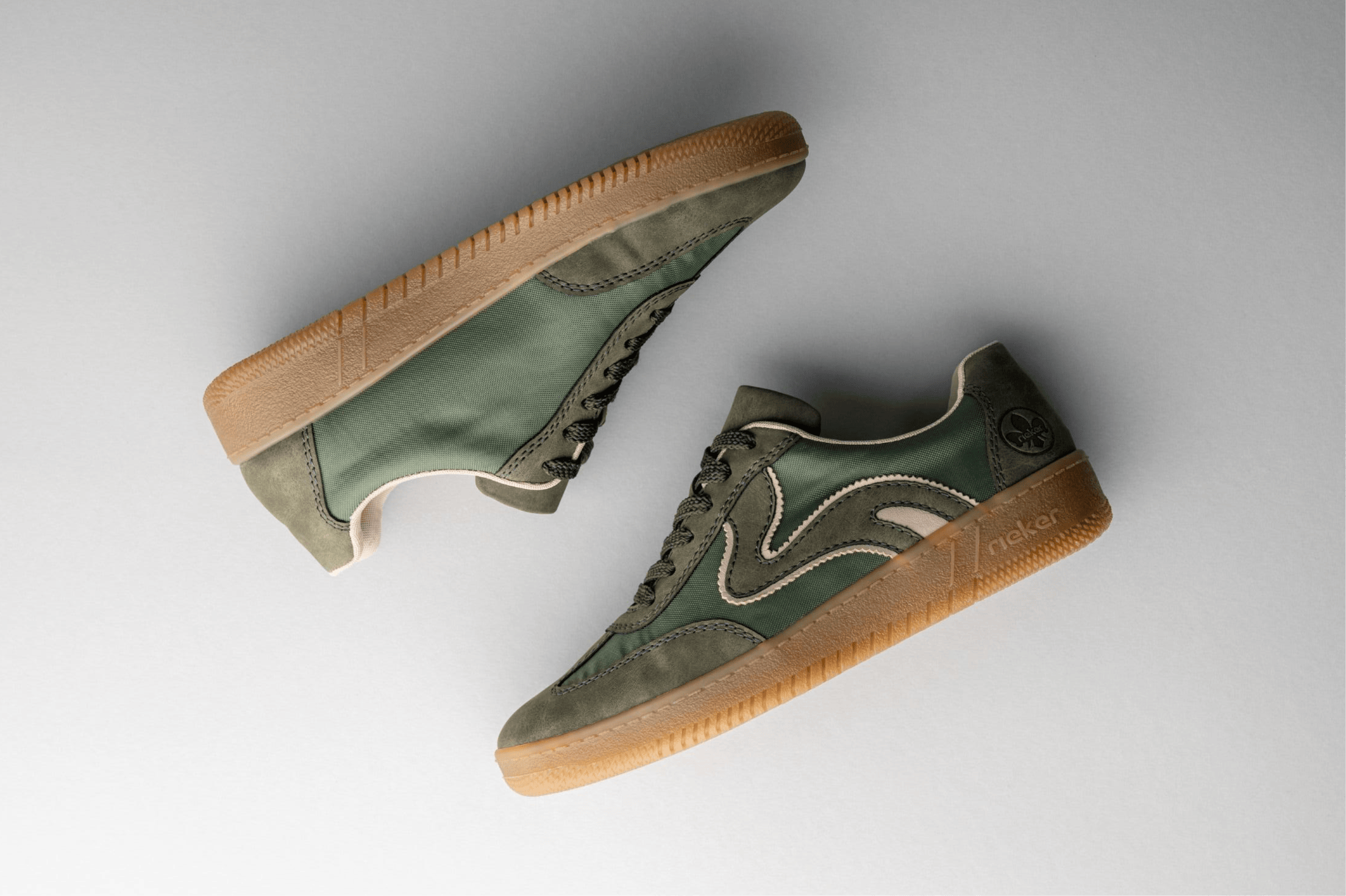 Baskets basses vertes Rieker pour femmes m5512-54.