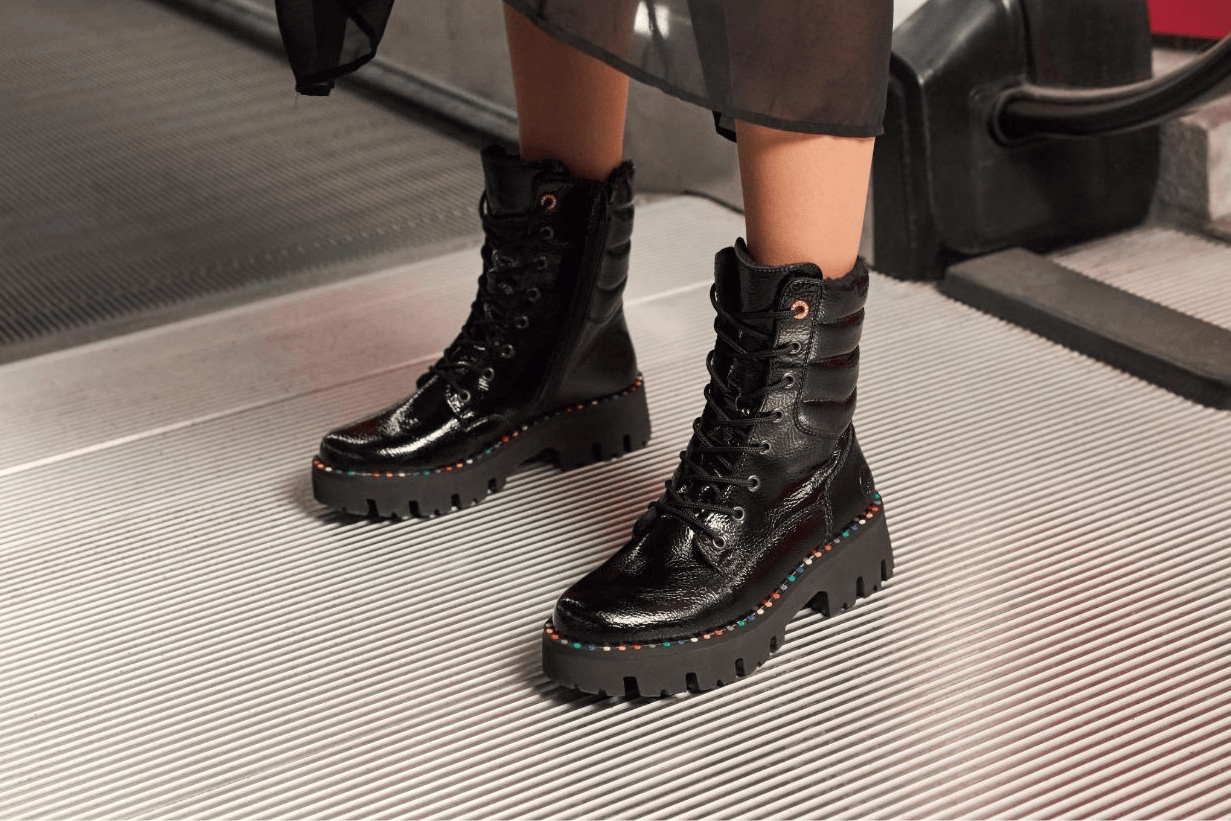 Rockige Schnürstiefel y3330-00 von Rieker.